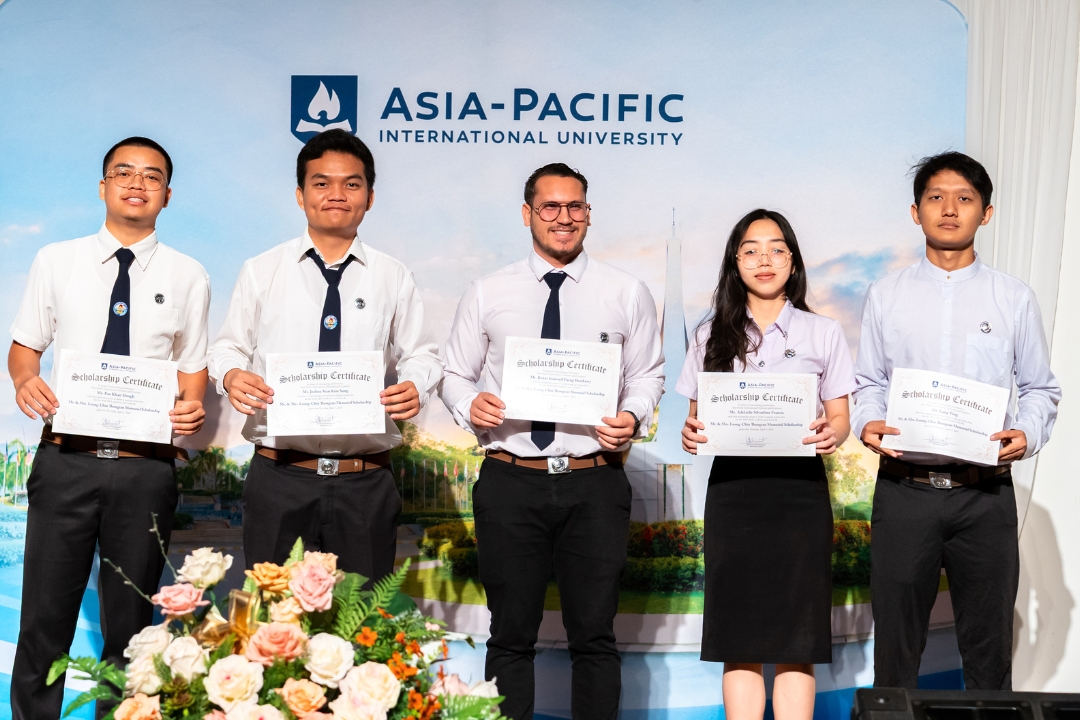 Scholarship (2) Scholarship recipients
